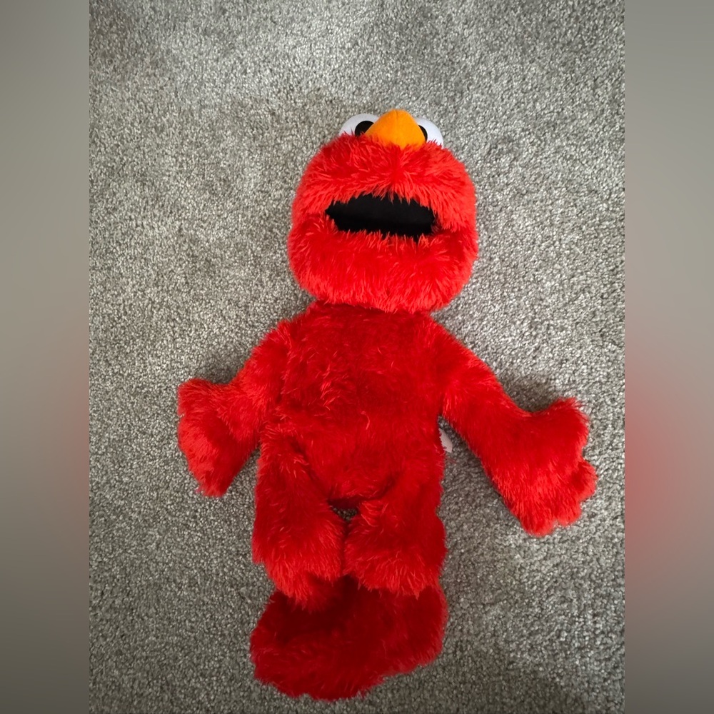 Hasbro Sesame Street Tickle Me Elmo